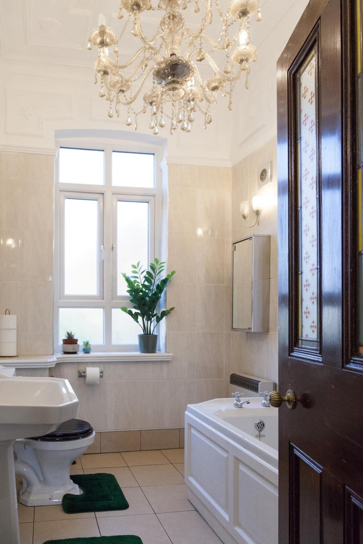 Victorian Elegance At Kingscliffe, Sleeps 17 Villa Manchester Exterior photo