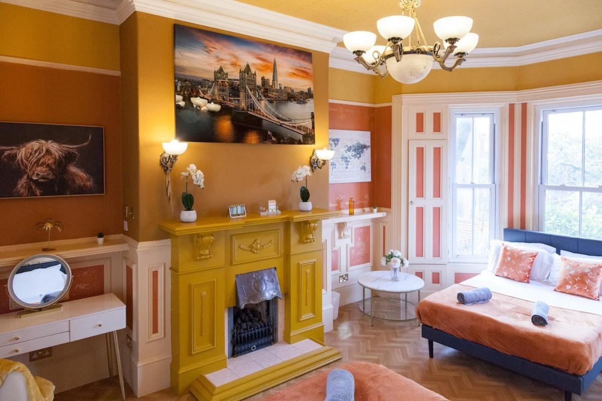 Victorian Elegance At Kingscliffe, Sleeps 17 Villa Manchester Exterior photo