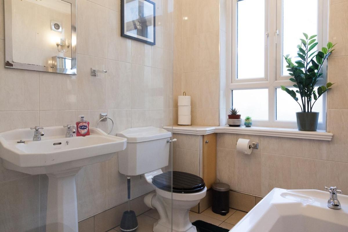 Victorian Elegance At Kingscliffe, Sleeps 17 Villa Manchester Exterior photo